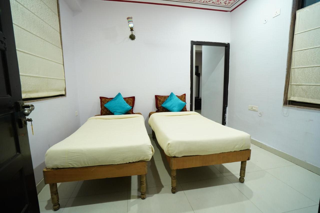 Hotel Jal Mahal Haveli Jaipur Bagian luar foto